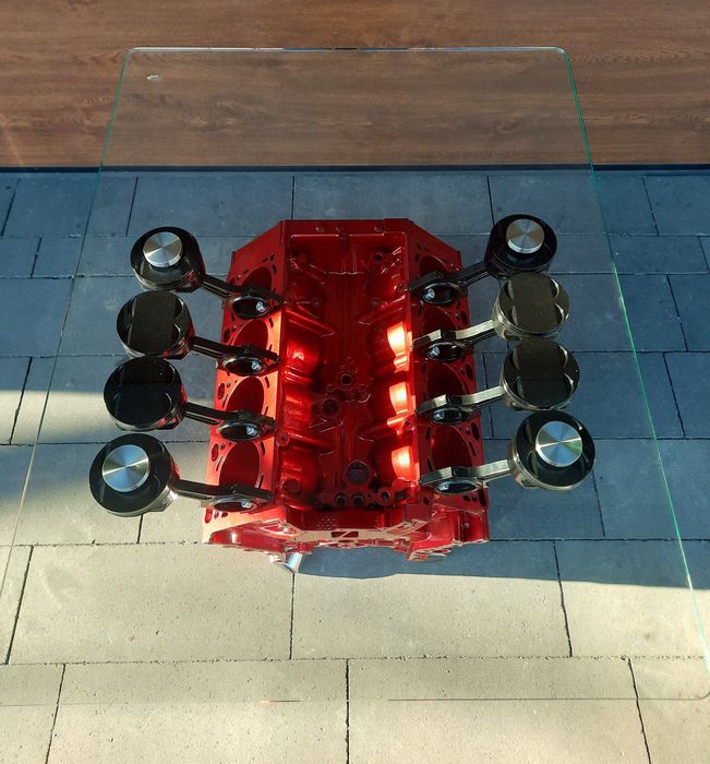 Stolik z bloku silnika BMW M5 E39 400KM V8 Stolik kawowy V8