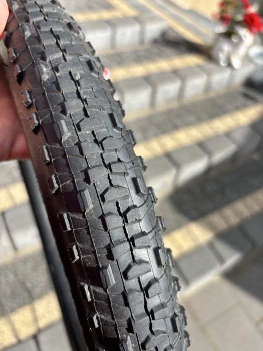 Demontaz opona +dentka do roweru marki Roller 20x2.125