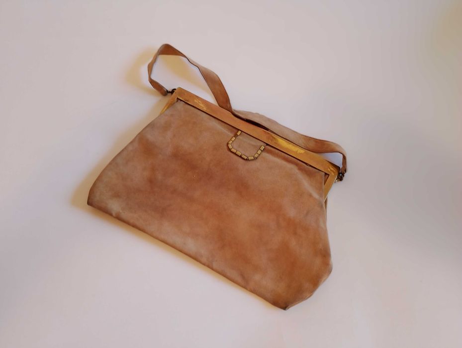 Torebka kopertowa, wieczorowa vintage ze skóry zamszowej.