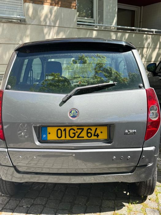 Microcar Cinza e Preto 2008