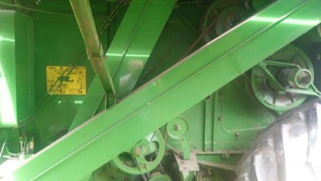 Kombajn zbożowy John Deere 1055