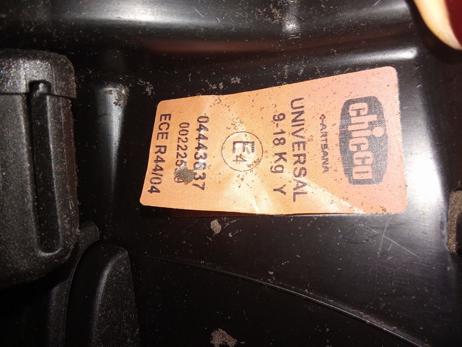 Cadeira Auto 9-18Kg  da Chicco  em bom estado