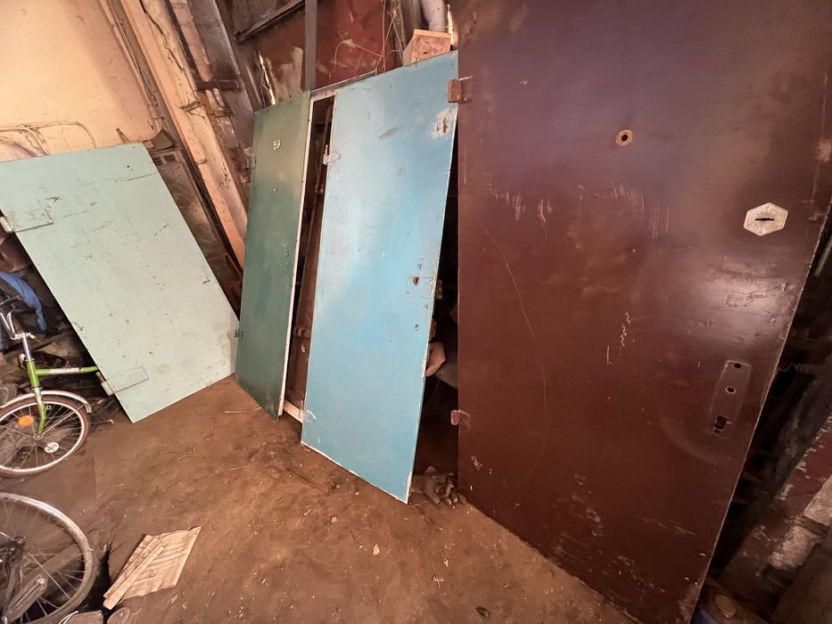 Двери в хорошем состоянии с лутками