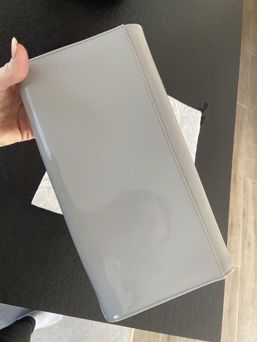 Torebka L.K.Bennett (kopertówka) szara lakierowana