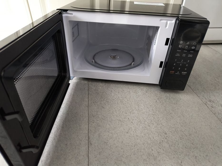 Kuchenka mikrofalowa Comfee