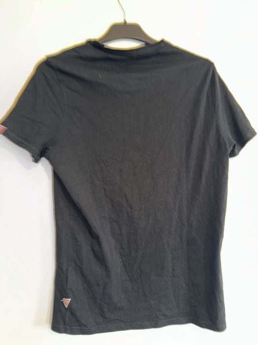 T-shirt Guess - Tamanho M