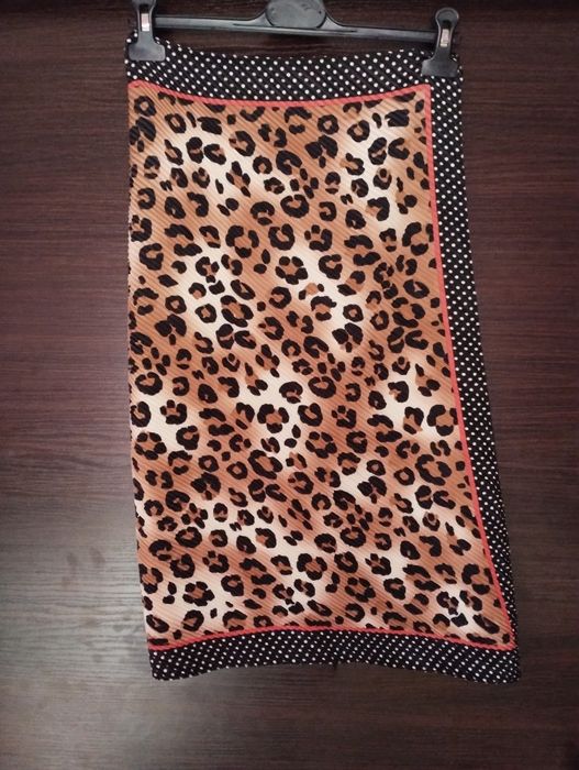 Apaszka chusta panterka plisowana  80cm ×80 cmZara