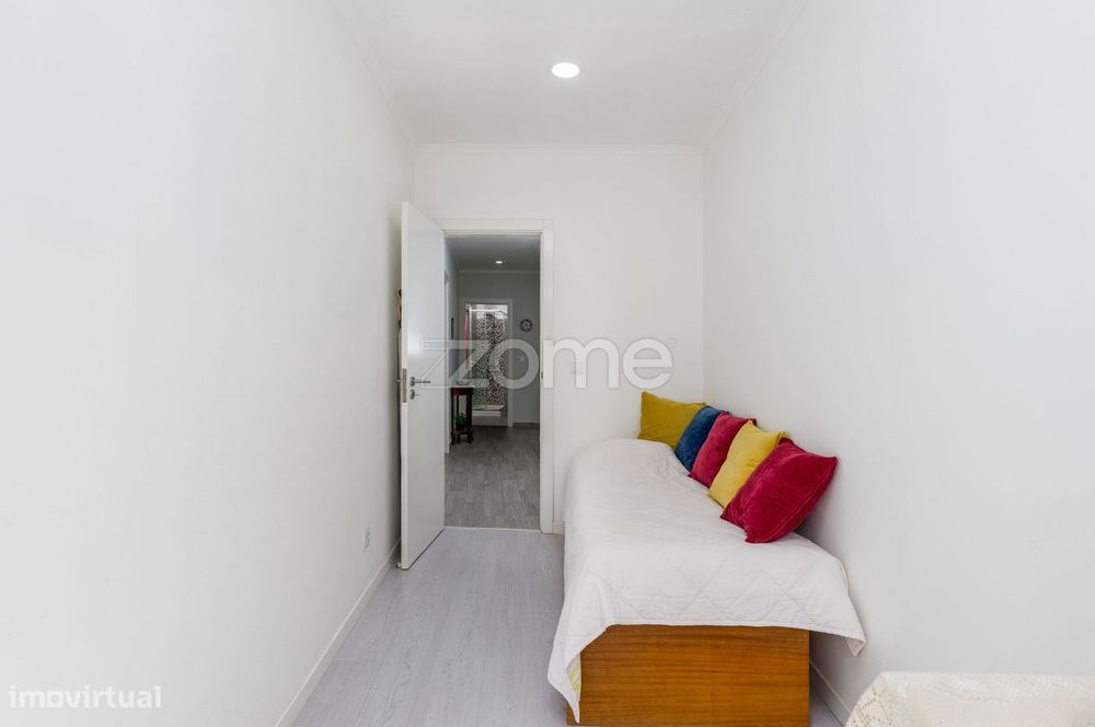T2 Renovado | Buraca | Pronto a Habitar