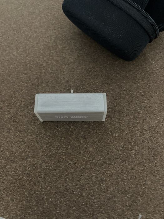 Arrim ONE перетворює смартфон на лазерну рулетку (0104)