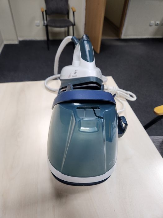 Парогенератор Electrolux EDBS7146GR