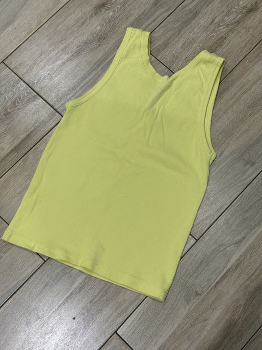 Майка лимонного кольору