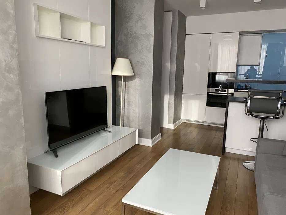 Оренда 1-кімнатна квартири в ЖК на вул. Освіти