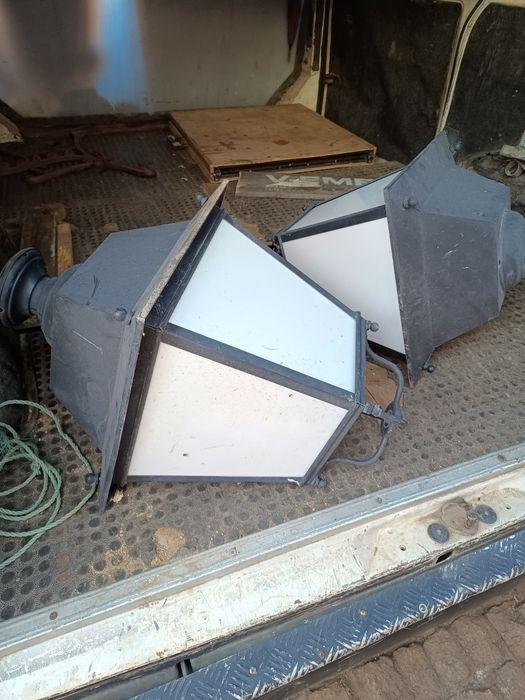 Candeeiros  e outros artigos