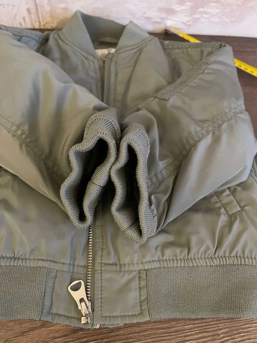 Курточка-бомбер h&m дитяча 92 см в ідеальному стані на блискавці