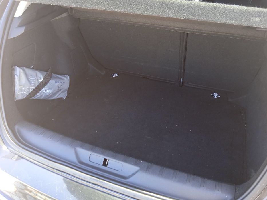 Peugeot 308 1.6 BlueHDi