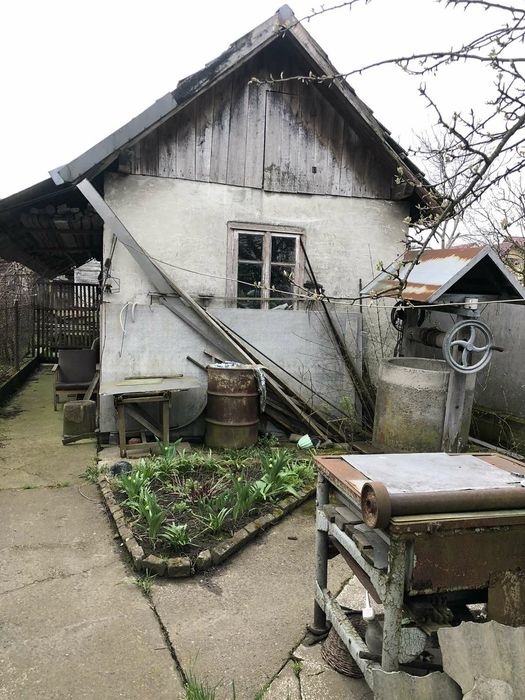 Продаж  житлового будинку з літньою кухнею