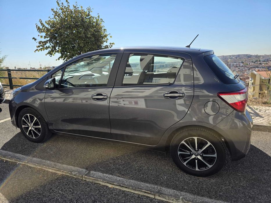 Toyota Yaris 1.0 VVT-i Comfort — photo 2