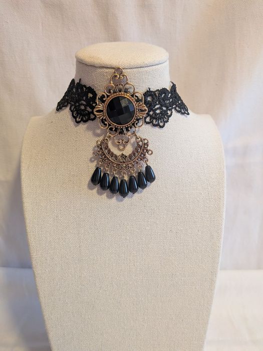 Gotycki Choker koronkowy