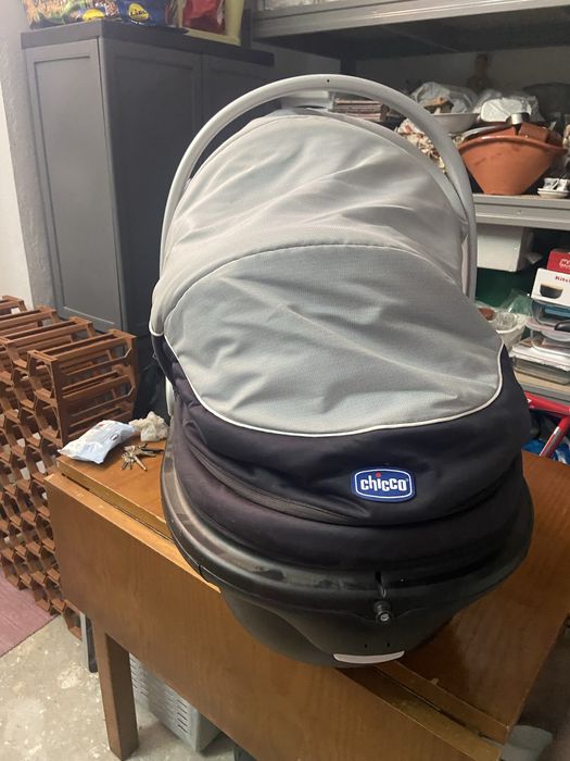 Alcofa de bebe da marca chicco