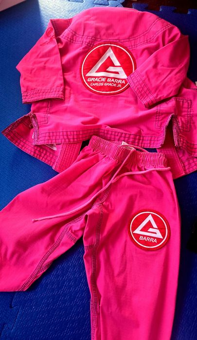 Kimono Infantil + 2 rashguards (Gracie Barra)