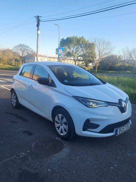 Alugamos Veículos TVDE Preferencialmente mulheres