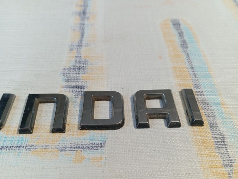 Napis literki Hyundai do Tucson a lub innego Hyundaia