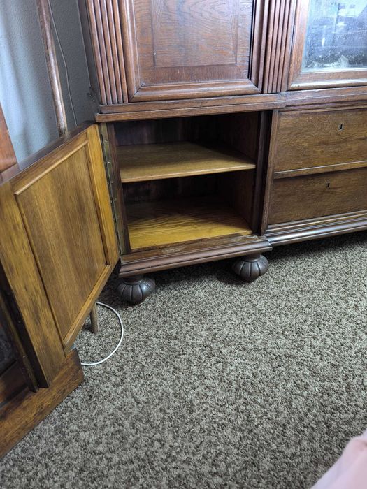 Móvel livreiro antigo em madeira carvalho