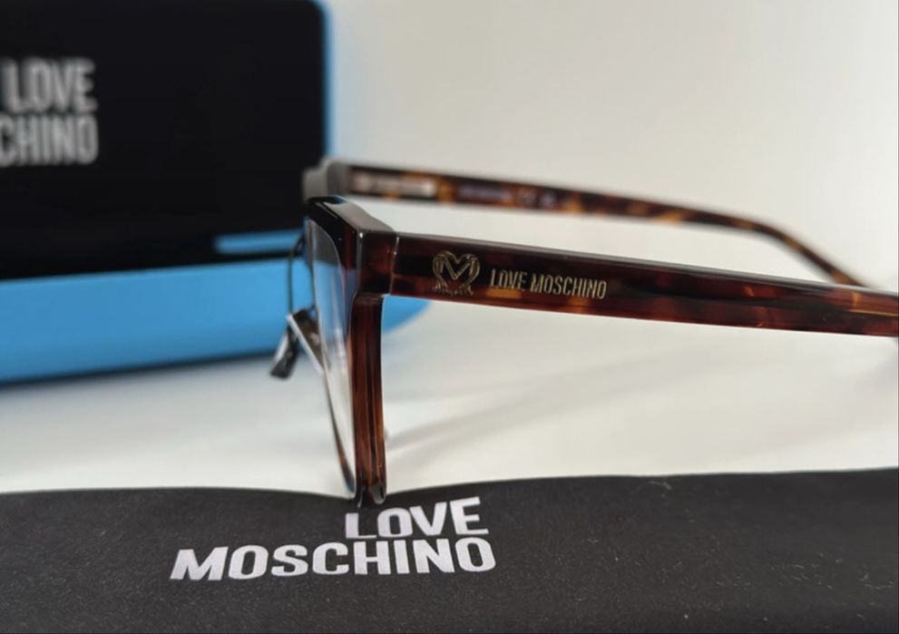 Oprawki Love Moschino