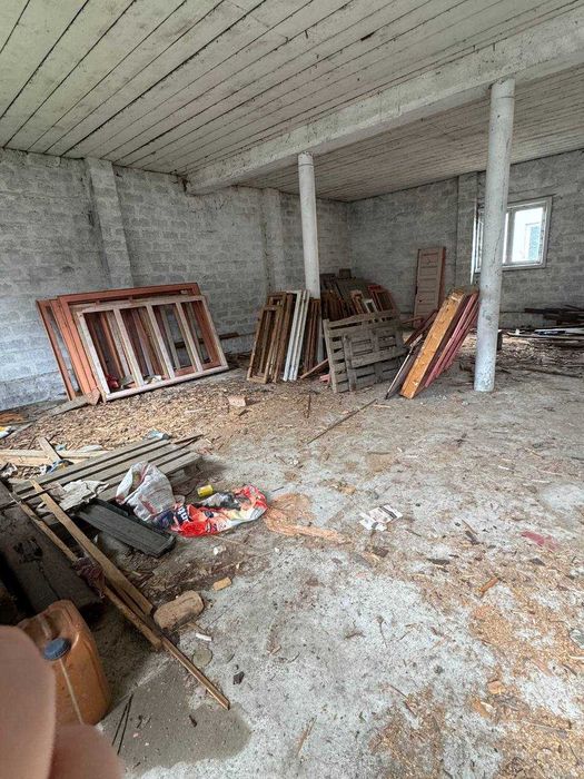 Майновий комплекс, 1249 кв. м, смт. Солотвино, вул. Підмагура, 100