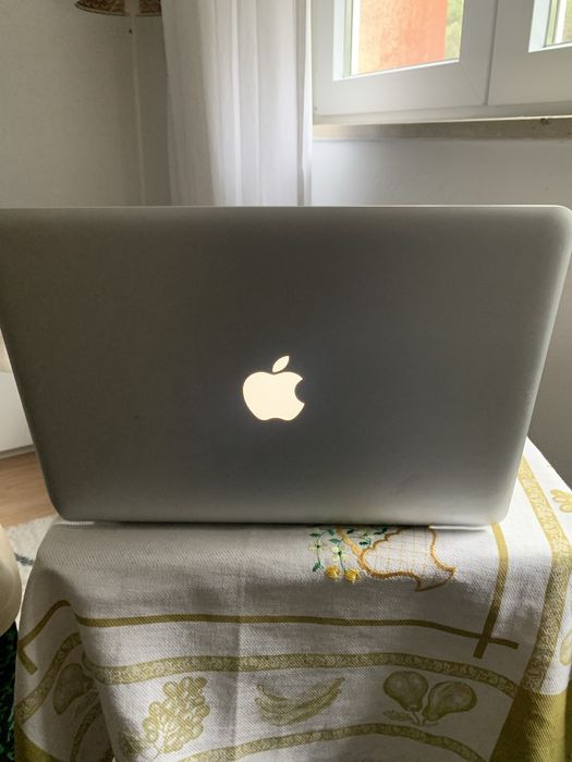 Macbook pro late 2011 13 polegadas com firewire e leitor de CD451855056414986240