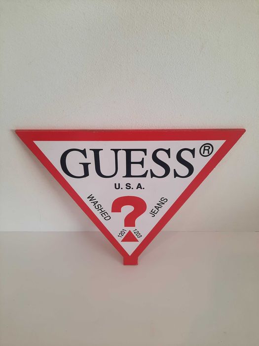 Reclame Publicitário Guess
