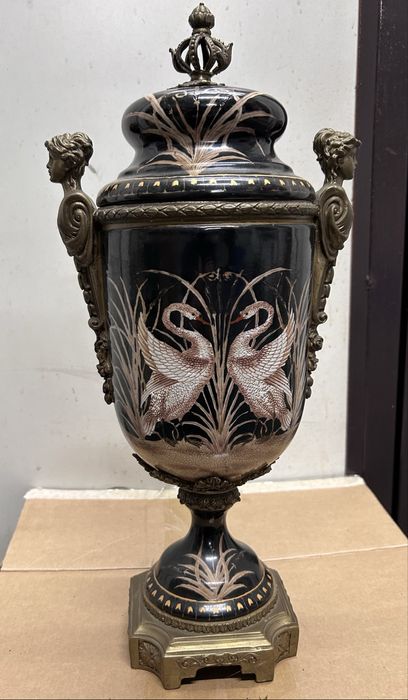 Wazon/Puchar/Amfora porcelanowa Wong Lee