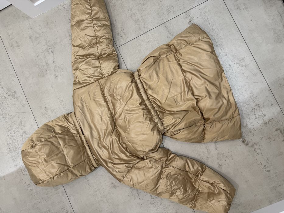 Зимовий пуховик Levis