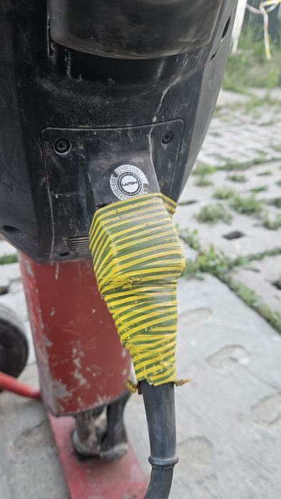 Młot wyburzeniowy Hilti TE 3000-AVR