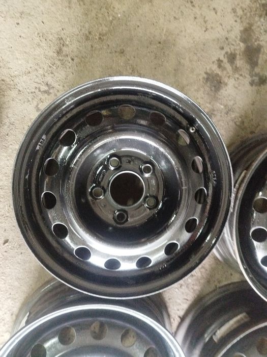 Диски оригінальні стальні 5*114.3 r15