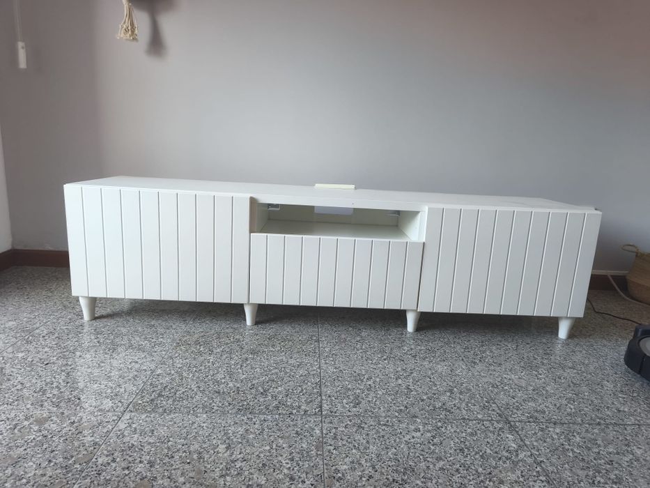 Móvel de TV IKEA  180 cm