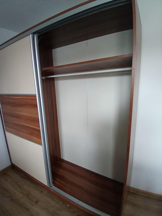 Sprzedam  dużą szafę