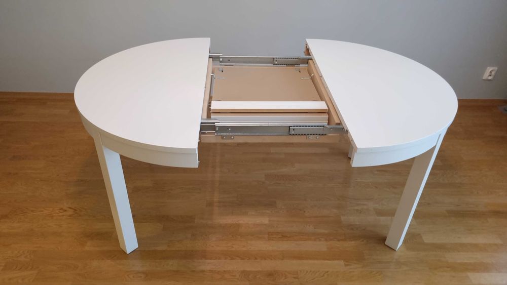 Biały okrągły stół IKEA BJURSTA 115cm rozkładany do 166cm dla 4-6 osób