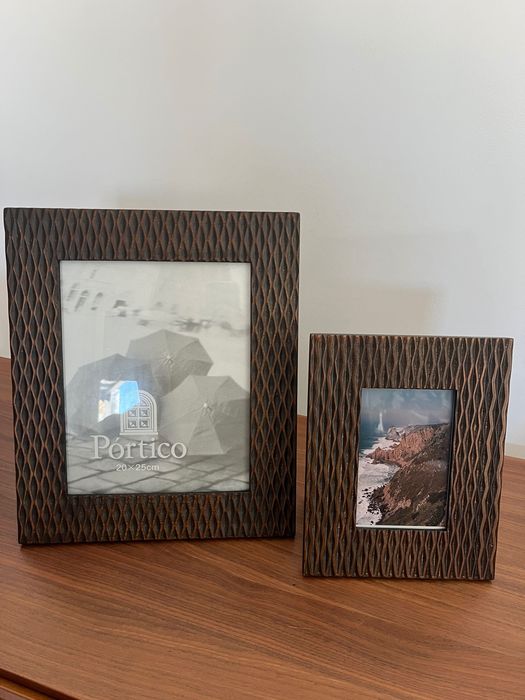 conjunto de 2 molduras em madeira