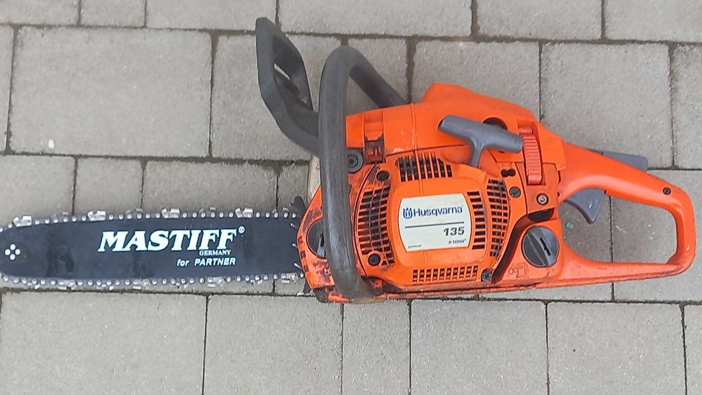 Husqvarna 135 pilarka spalinowa moc 2,2km