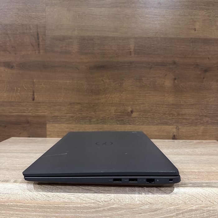 Ноутбук dell latitude 3550 i3-1315U / 8 ОЗУ DDR5 / 256 SSD