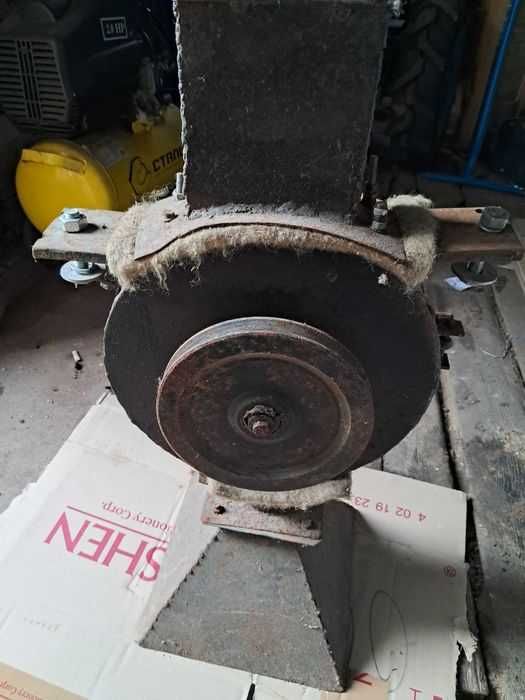 Чудовий, потужний, міцний млинок (круподробілка)