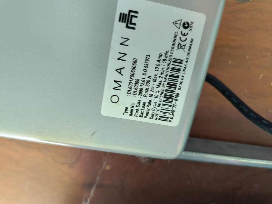 Elektryczny stół warsztatowy