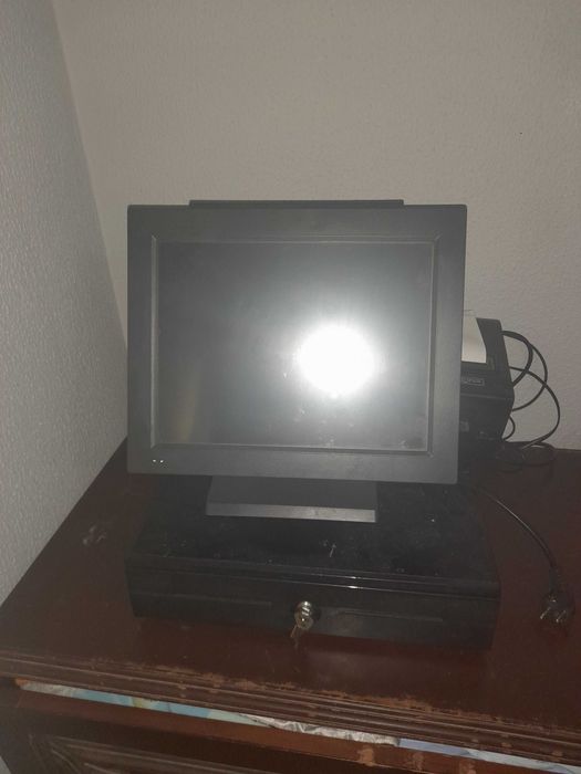 Registadora com licença até julho