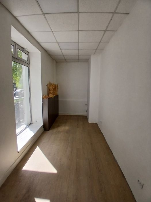 Здам в довгострокову оренду кабінет по пр.Перемоги .