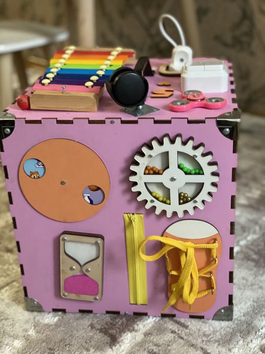 Бізікуб для діток