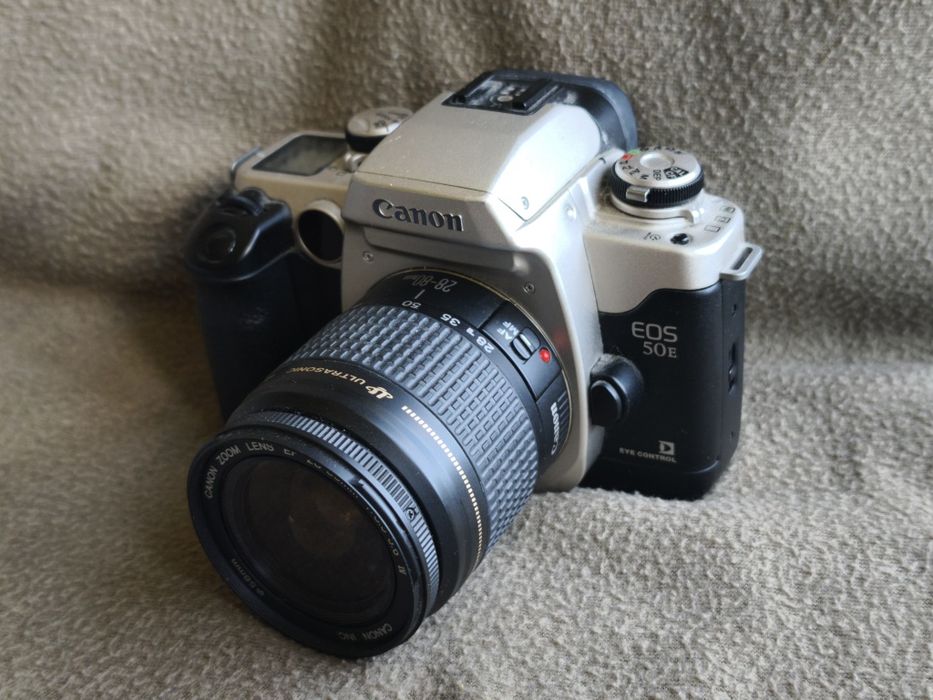 Canon EOS 50 E z obiektywem 28 -80