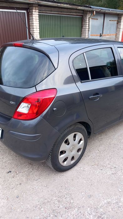 Samochód opel corsa