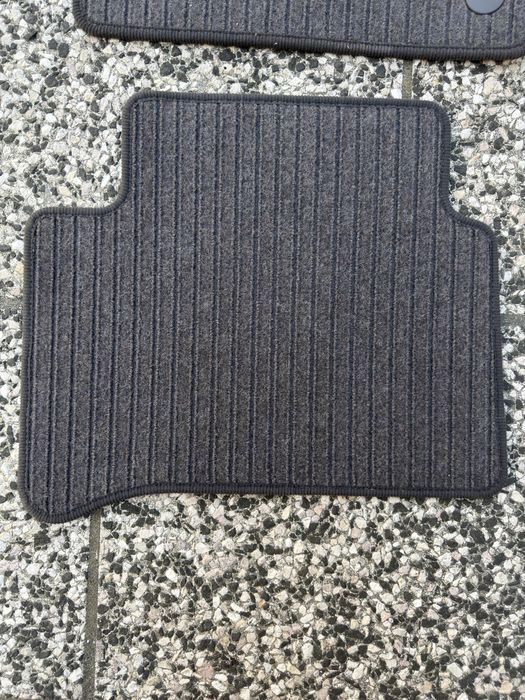 Tapetes Originais Mercedes-Benz Classe E W211 (2002–2009)