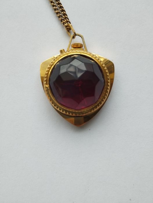 Часы кулон женские "Заря"